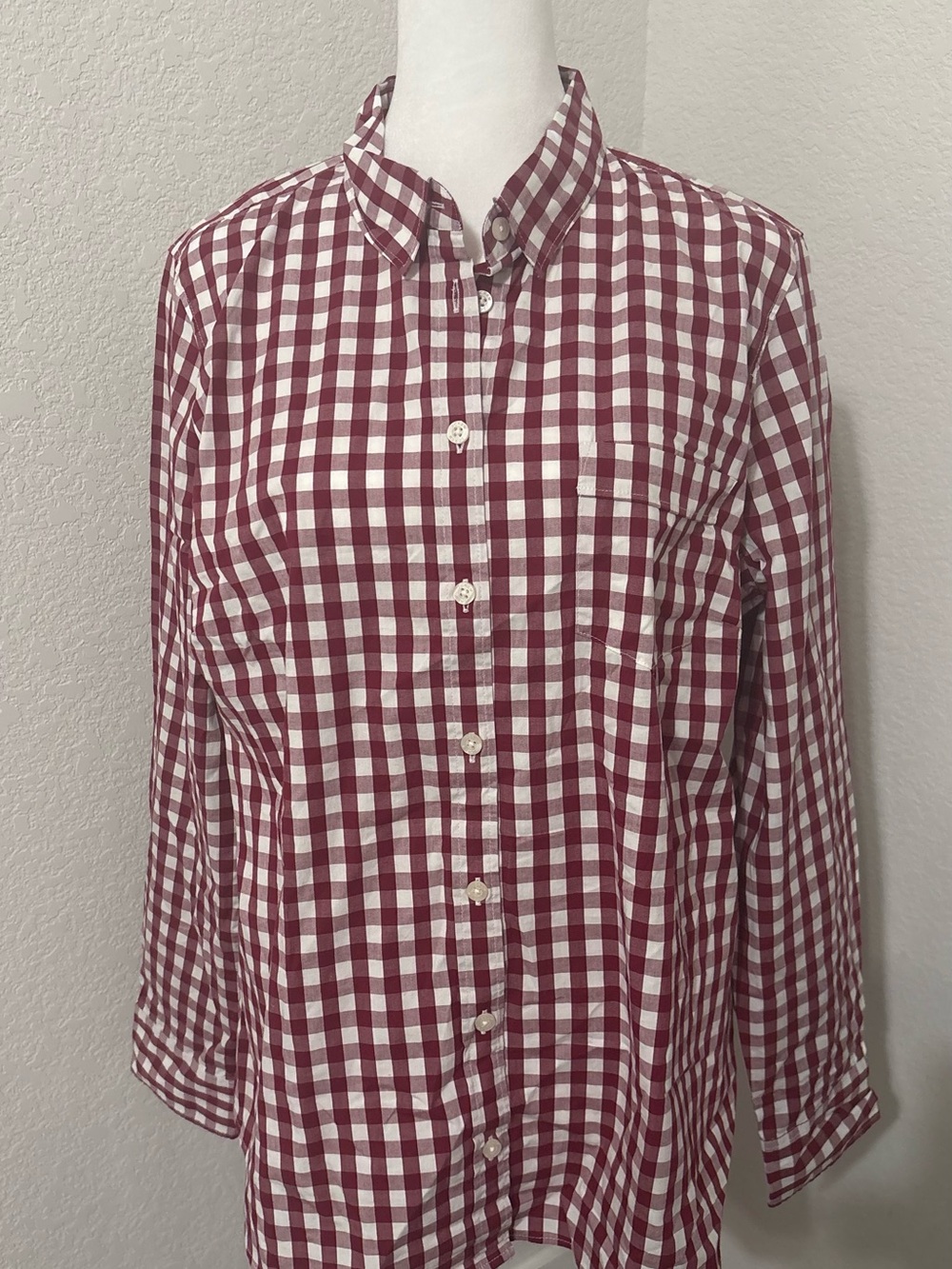 J Crew Button-Up Lightweight Gingham Shirt in Signature Fit